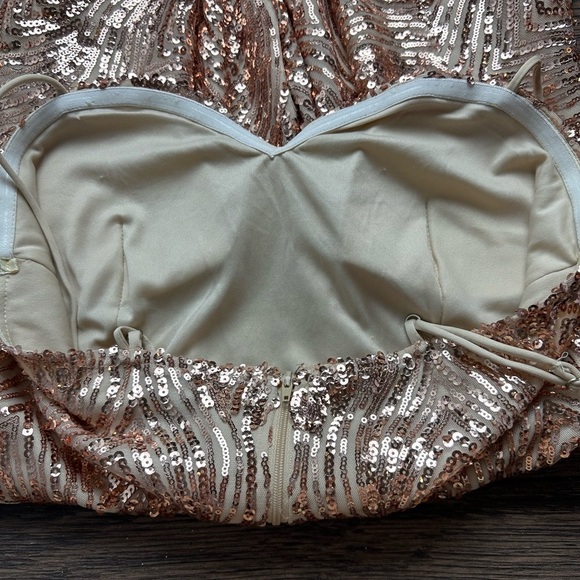 Windsor Cream and Gold Sequin Embellished Fabric - Picture 5 of 5
